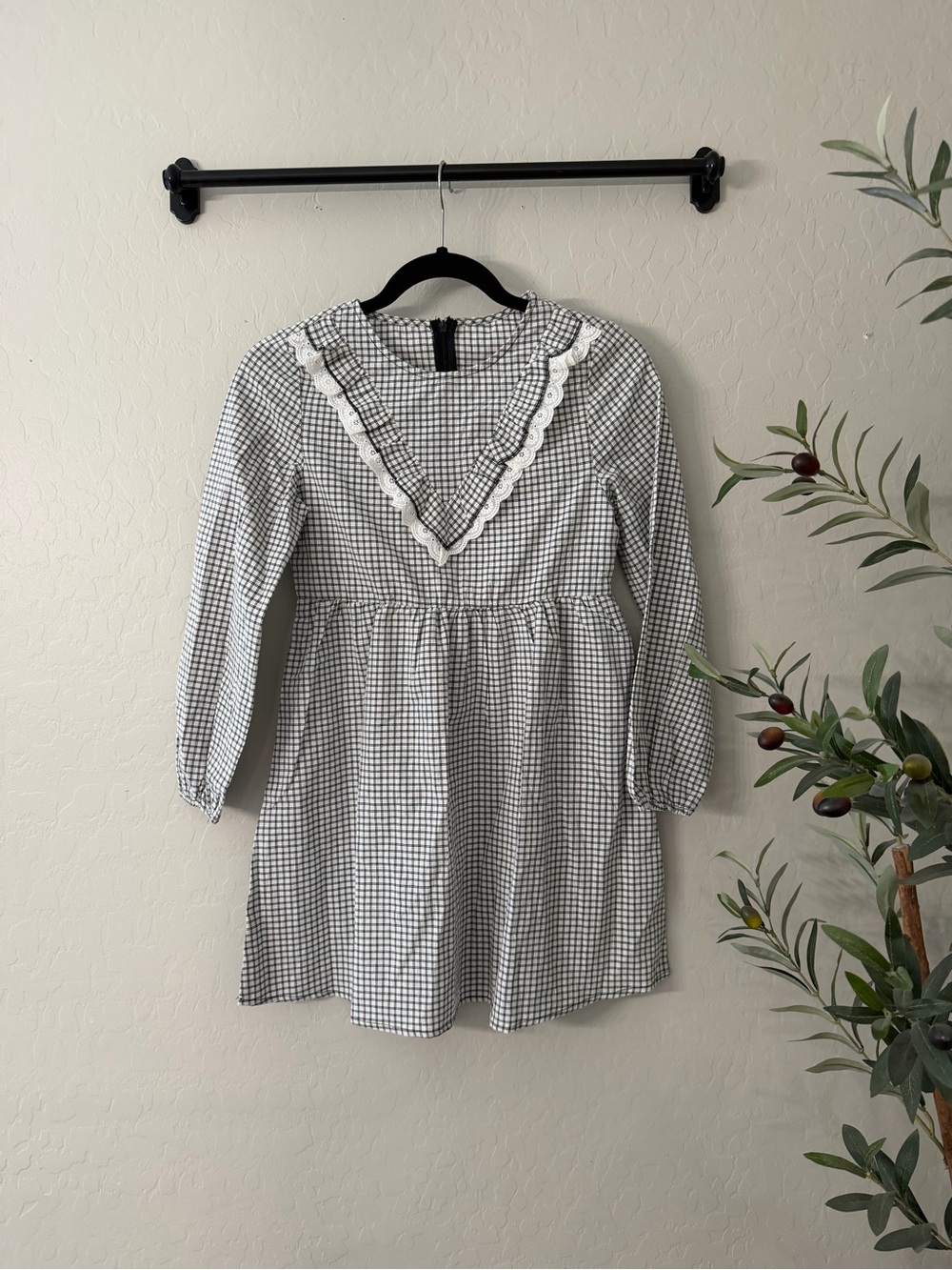 Girls Collared Gingham Ruffle-Trim Dress